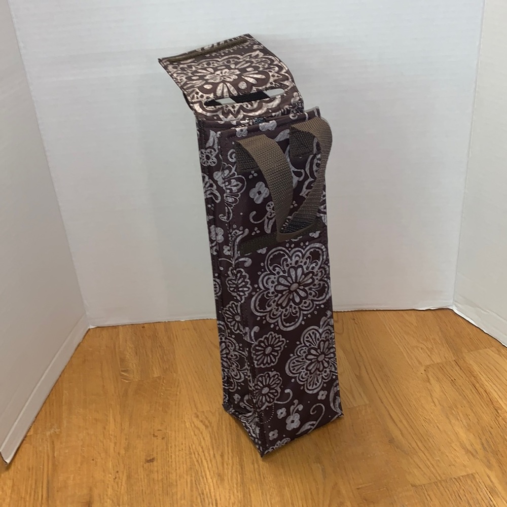 Thirty one insulated bottle carrier